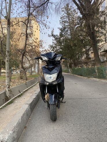 мотоцикл с автоматической коробкой передач: Тип скутера 125 куб. см, Бензин, Б/у — 10