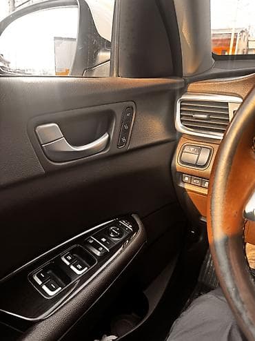 Продажа авто: Kia K5: 2018 г., 2 л, Автомат, Газ, Седан — 9