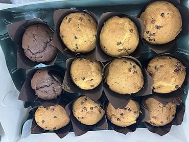 коробка печенья: Ассорти домашней выпечки - Печенье с шоколадными каплями: нежное — 10