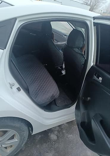 лизинг саната: Hyundai Solaris: 2015 г., 1.4 л, Механика, Газ, Седан — 9