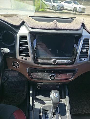 Ssangyong Rexton Sports: 2018 г., 2.2 л, Автомат, Дизель, Внедорожник — 9
