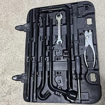 Скупка катализаторов: Домкрат и комплект штатного инструмента для Toyota Land Cruiser / — 3