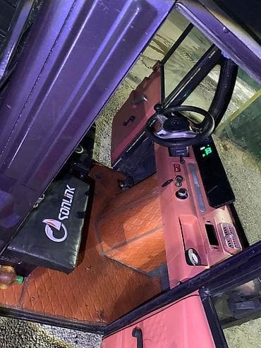 красный страитель: Легкий грузовик — 5