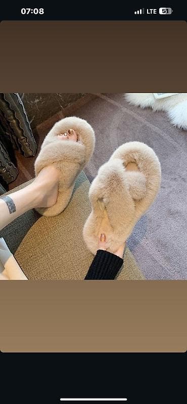 Атайын кийим: Үй тапичкелери, 38.5, Жаңы, түсү - Кара, Өзү алып кетүү — 2