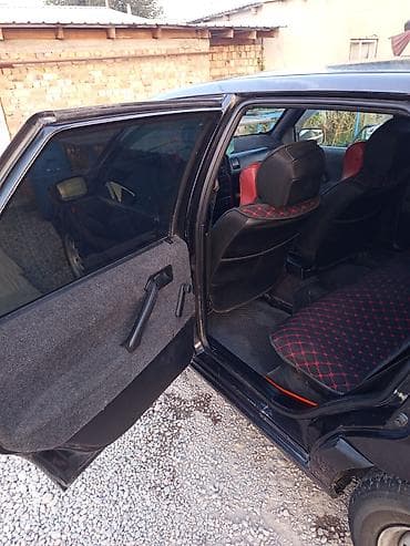 фолксфаген венто: Volkswagen Vento: 1993 г., 2 л, Механика, Бензин, Седан — 4