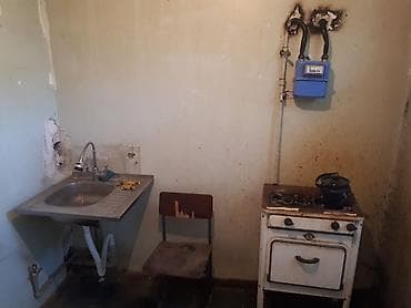 комната бишкеке: 48 м², Без мебели — 7