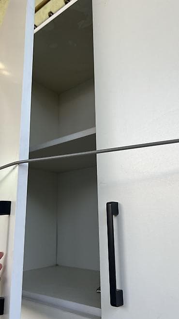 Контейнерлер: Новые шкафы Сделан под заказ Покупали обе за 26.000 Отдаем два за — 4