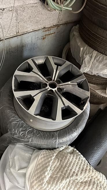 Диски: Литые Диски R 20 Hyundai, 1 шт, отверстий - 5, Б/у — 2