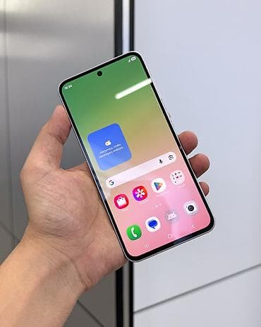 Техника и электроника: Samsung Galaxy A56 5G, Б/у, 256 ГБ, цвет - Белый, В рассрочку, 2 SIM, eSIM — 2