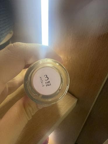 буржуа тоналка: 1)Консилер Hourglass Vanish Airbrush Concealer, оттенок Crème, брала — 6