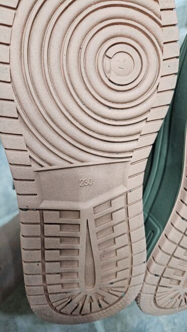 платье леопардовое: Классные женские фирменные утеплённые ботинки на ножках смотрится — 5