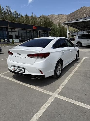 Продажа авто: Hyundai Sonata: 2017 г., 2 л, Автомат, Газ, Седан — 4