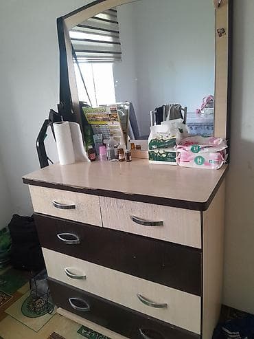 купить стул бишкек: Спальный гарнитур, Б/у, Тумба, ДСП, цвет - Коричневый — 1