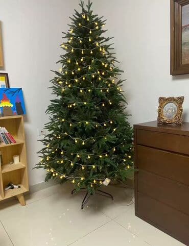 лейка садовая: Искусственная новогодняя ёлка, высота 180 см. Описание: - Пушистая — 2