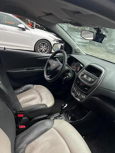 Продажа авто: Chevrolet Spark: 2020 г., 1 л, Автомат, Бензин, Хэтчбэк — 6