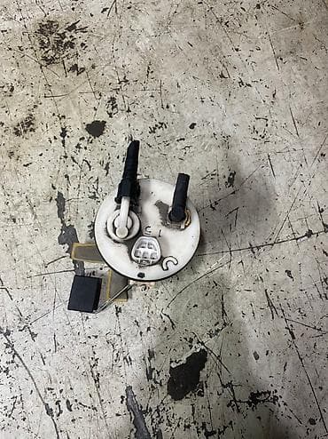 на раум: Бензонасос Toyota — 2