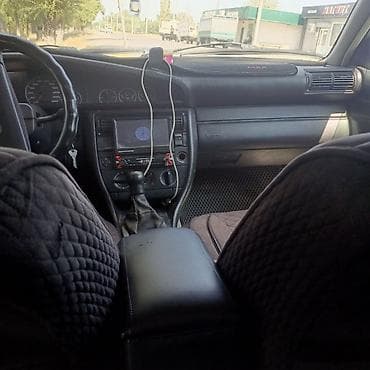 жак бу: Audi 100: 1992 г., 2.3 л, Кол менен иштөөчү, Бензин, Седан — 2