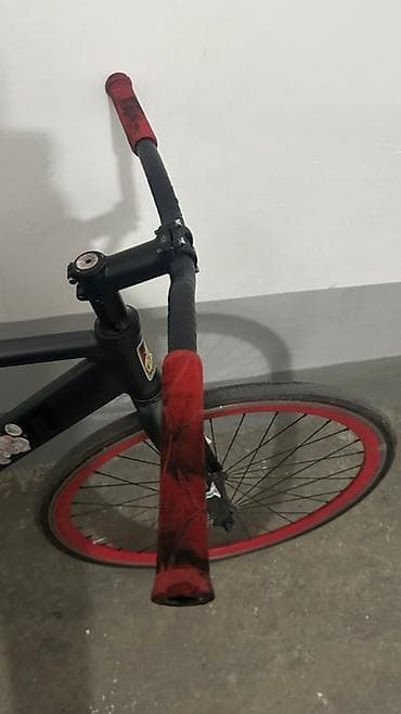 фикс ош: Велосипед Fixed Gear в черном цвете с красными ободами — 4