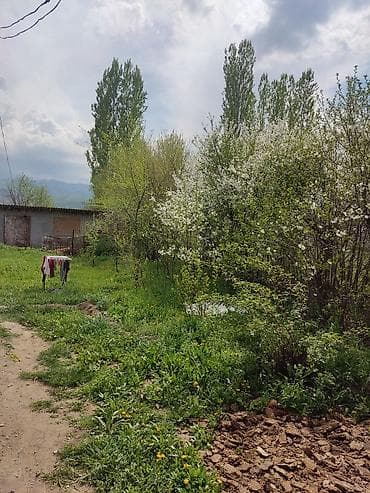 ош жилой дом: Продается частный дом с прилегающими постройками и участком 8 соток — 9