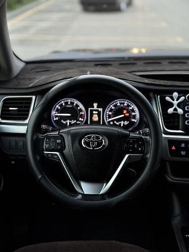 Toyota Highlander: 2016 г., 3.5 л, Автомат, Бензин, Кроссовер — 10