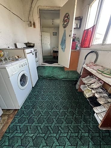 контейнер утепленый: Продаётся времянка Участок: 4 сотых Вода, свет есть Рядом есть — 6