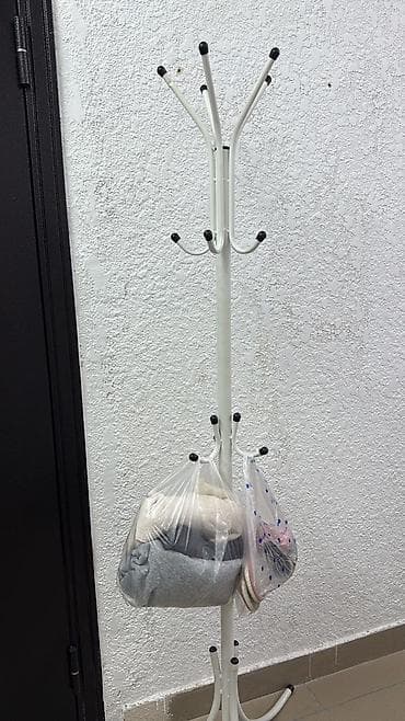 Сдаю помещение 10м2. В действующем спорт зале. Под массажный кабинет