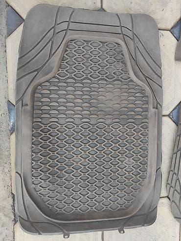 Уличное освещение: Автомобильные резиновые коврики, комплект 4 шт. - Универсальный — 1