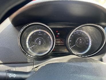 kia carnival: Hyundai Sonata: 2011 г., 0.2 л, Автомат, Газ, Седан — 7