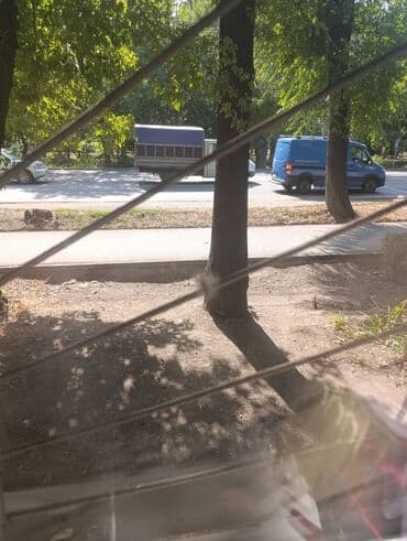 дом п манас: Продаю! 2 комнатную квартиру под бизнес. Пересечения улиц Молодая — 9