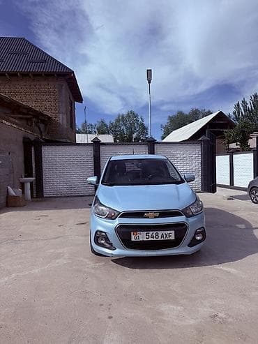 Chevrolet Spark: 2016 г., 1 л, Автомат, Бензин, Хэтчбэк