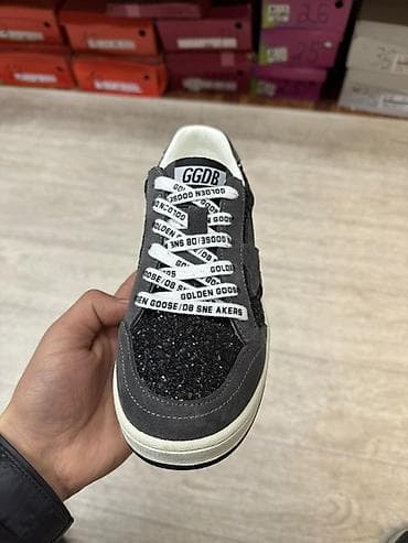 Кроссовки и спортивная обувь: Кроссовки, 36, 37, 38, Golden Goose, Новый, цвет - Серый, Платная доставка — 3