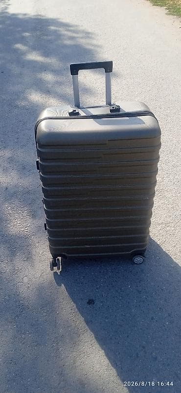 Находки, отдам даром: Беш жуз сом. 500 сом — 2
