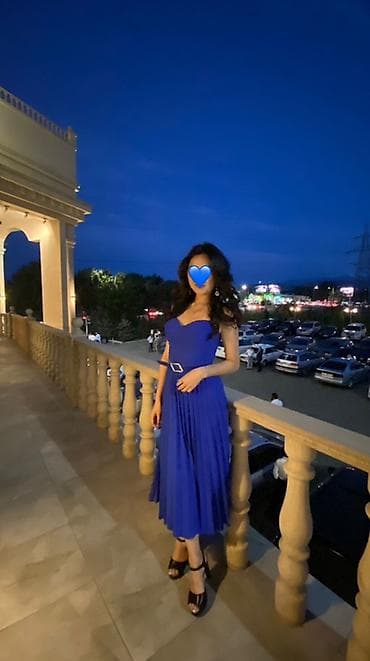 Аксессуарлар: Кече көйнөгү, Коктейл, Жеңдери жок, Далысы ачык, S — 1