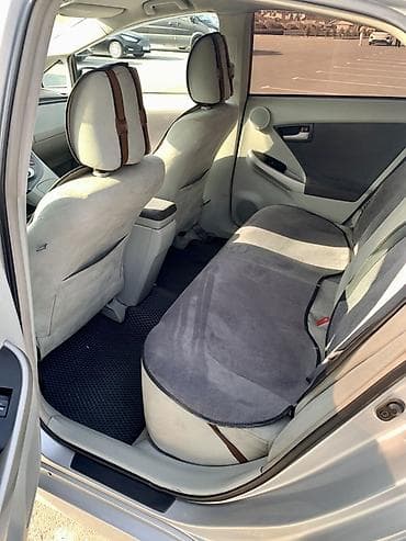 rav4 2010: Toyota Prius: 2010 г., 1.8 л, Гибрид, Хэтчбэк — 10