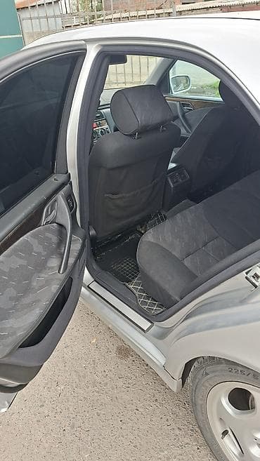 Продажа авто: Mercedes-Benz E-Class: 2000 г., 2.8 л, Автомат, Бензин, Седан — 5