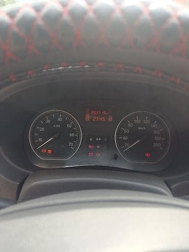 Nissan Almera: 2015 г., 1.6 л, Механика, Бензин, Седан — 1