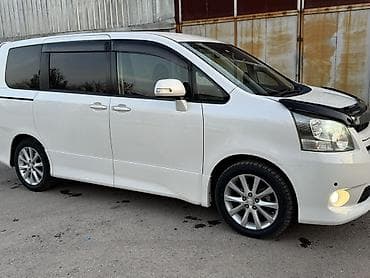 вокси ноах: Toyota Noah: 2008 г., 2 л, Вариатор, Бензин, Минивэн — 4