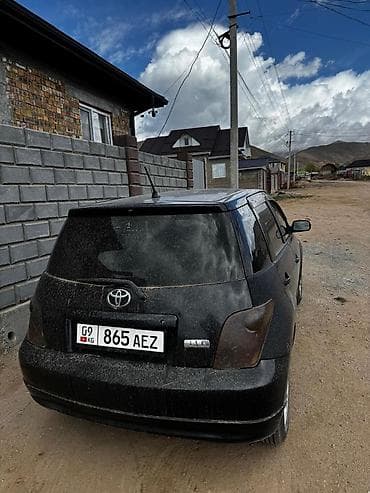 дайхатцу моби: Toyota Ist: 2003 г., 1.5 л, Автомат, Бензин, Хэтчбэк — 3