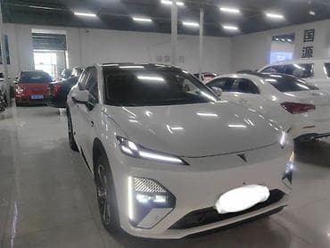 byd bot 384: Changan : 2025 г., 1.5 л, Вариатор, Гибрид, Лифтбек — 9