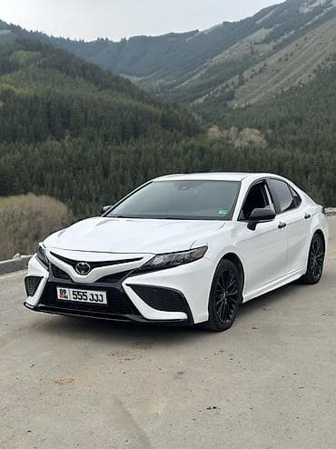 r15 185 55: Toyota Camry: 2022 г., 2.5 л, Автомат, Бензин, Седан — 4
