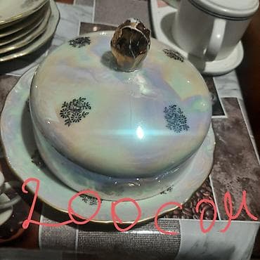 Посуда: Фарфоровая супница с крышкой и глубокими тарелками, перламутровая — 6