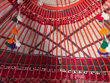 срочно продаю в связи с переездом: Продается боз уй, 75 баш, 5 канат Для другой подробной информации - — 5