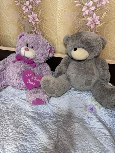 Плюшевые мишки — набор из 2 игрушек - Фиолетовый мишка с бантом и