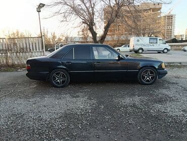 срочно продаю в связи с переездом: Mercedes-Benz W124: 1995 г., 3.2 л, Автомат, Седан — 1