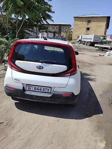 Kia Soul: 2019 г., 2 л, Механика, Бензин, Хэтчбэк — 2