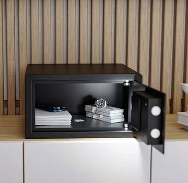 небольшой сейф: Сейф Meyvel SF3-350-200 подходит для использования в отелях и дома — 2