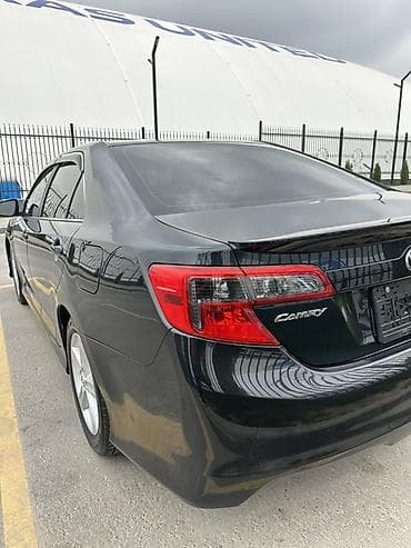 малометражка машина: Toyota Camry: 2012 г., 2.5 л, Автомат, Бензин, Седан — 5
