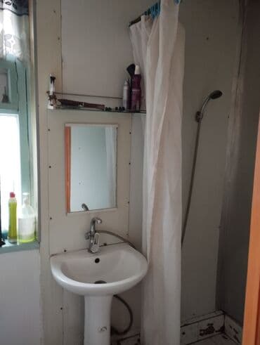 дом пригородный: Дом, 40 м², 3 комнаты, Риэлтор, Старый ремонт — 2