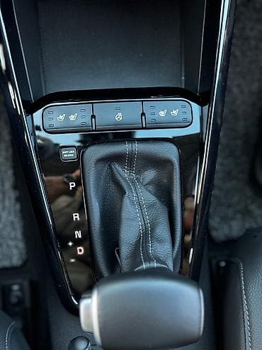 климат кантрол: Kia Stonic: 2018 г., 1.6 л, Автомат, Дизель, Хэтчбэк — 9