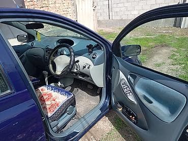 Транспорт: Toyota Vitz: 1999 г., 1.3 л, Автомат, Бензин, Хэтчбэк — 10